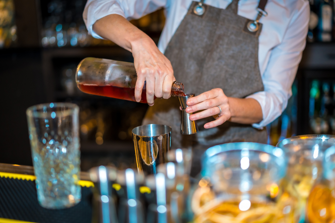 HOW TO GET A BARTENDING LICENSE