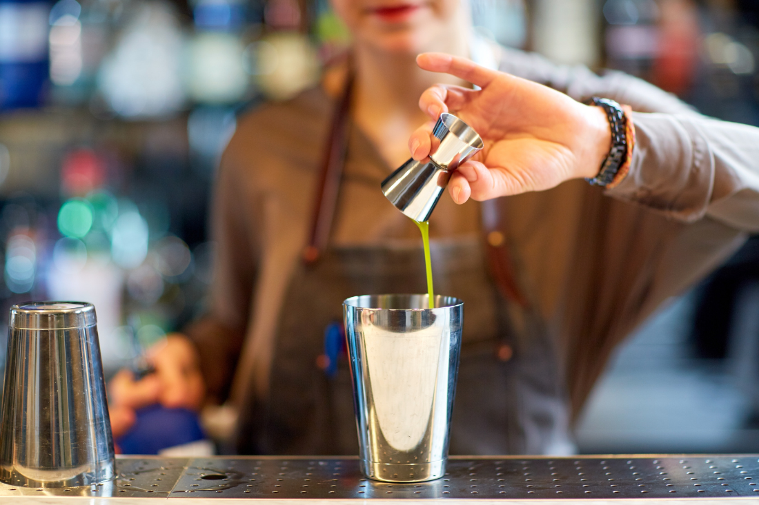 Shaken vs. Stirred: What Makes a Better Cocktail?